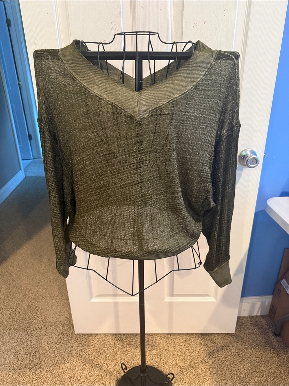 We The People Olive Green V-Neck Lightweight Women's Slouchy Sweatshirt Small S